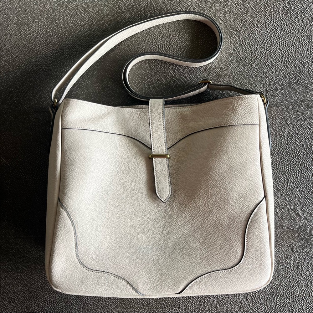 Tecovas Sierra Hobo Crossbody in Cream Pebbled Leather with Gold Zipper (EUC)